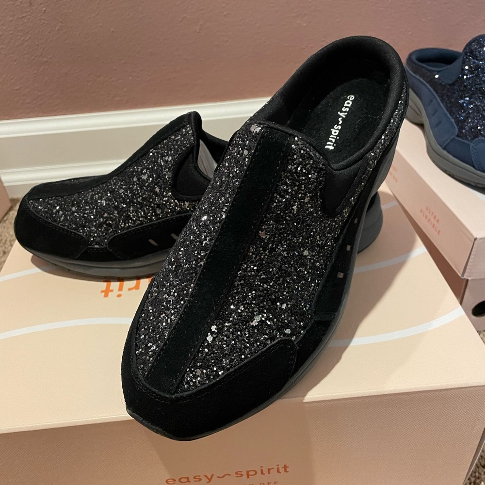 NWT EasySpirit Traveltime Clog (black glitter)